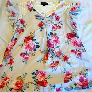 ⭐️Beautiful Suzanne Betro blouse size L